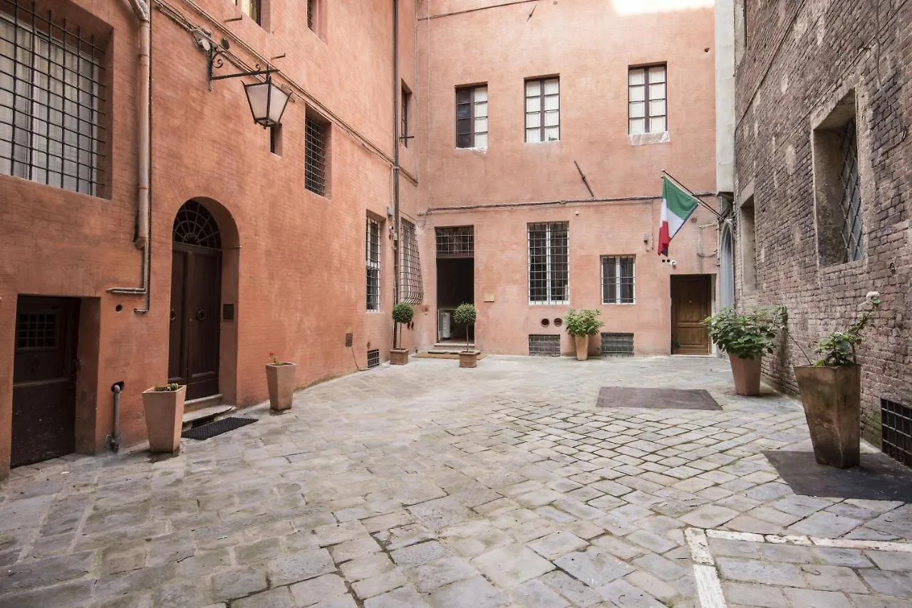 La Terrazza Sul Campo-Rooms Only Siena 3*,